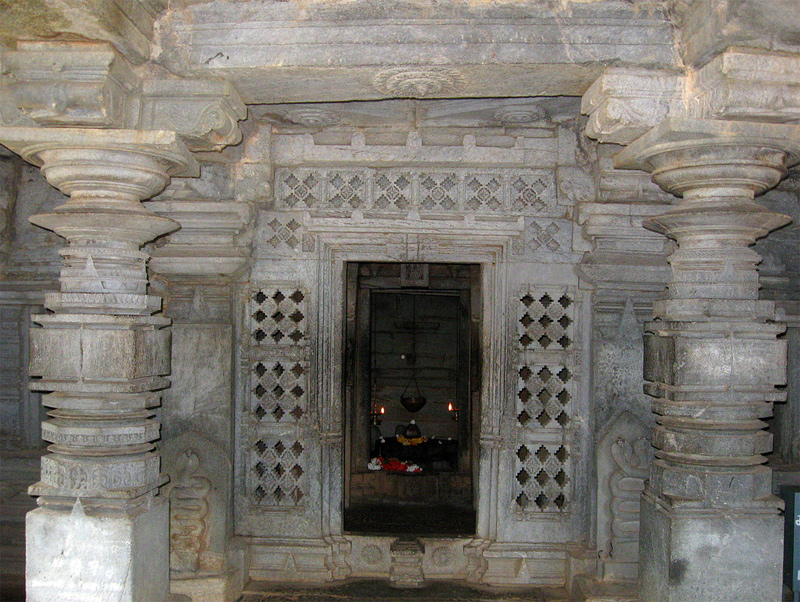  ,     (Mahadeva Temple, Tambdi Surla)