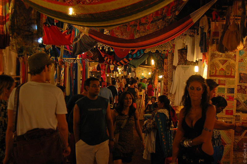   (Saturday night market, Ingos Saturday Nite Bazaar)