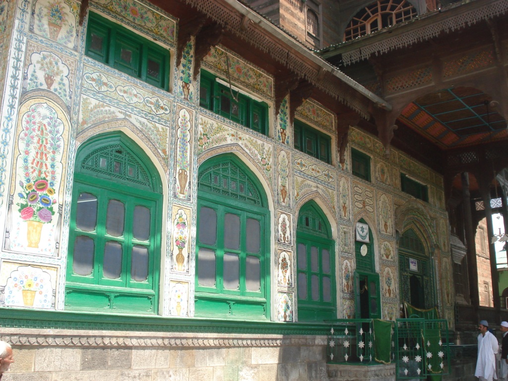 Мечеть Шахи Хамдан. Стена