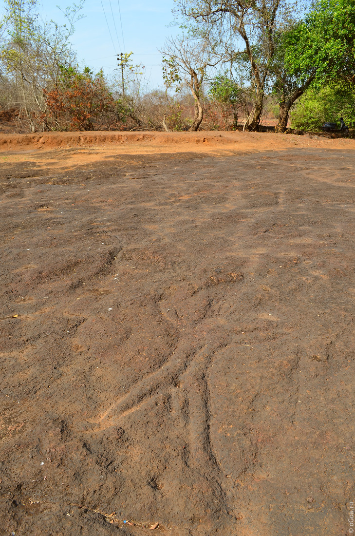     - Usgalimal Rock Carvings