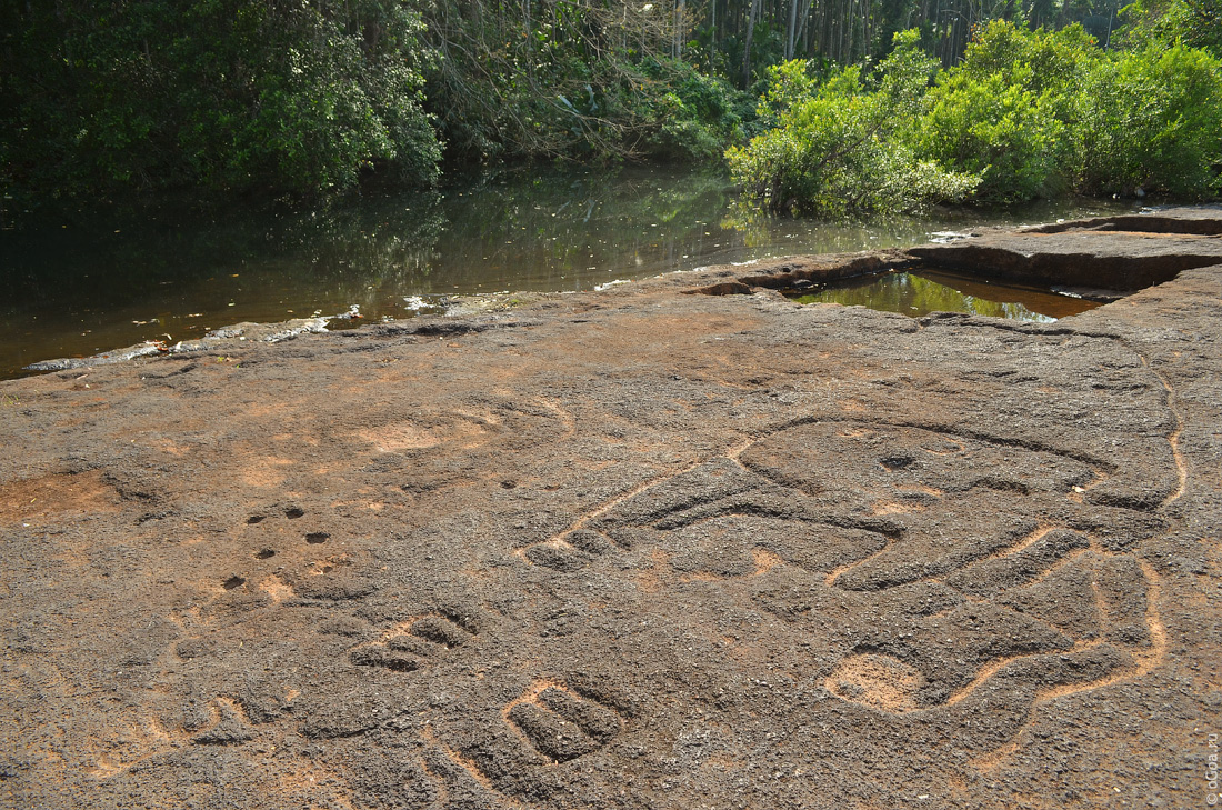     - Usgalimal Rock Carvings