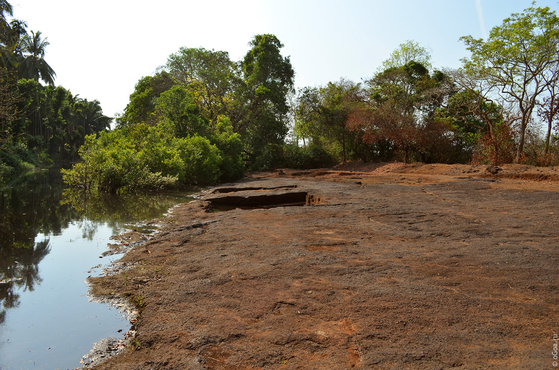     - Usgalimal Rock Carvings